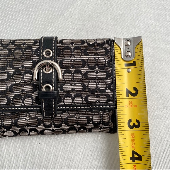 Coach Signature logo canvas C logo polished nickel buckle wallet - Picture 7 of 7